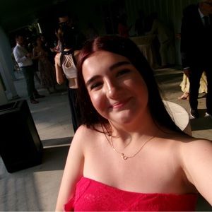 Meet your Posher, Laynee